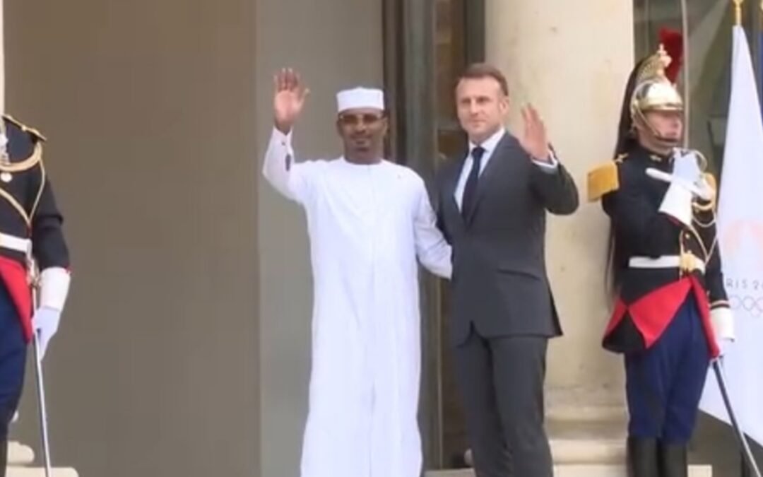 Sommet de la Francophonie : Mahamat Idriss Déby Itno et Emmanuel Macron S’engagent pour un Nouvel Élan dans les Relations Tchado-Françaises
