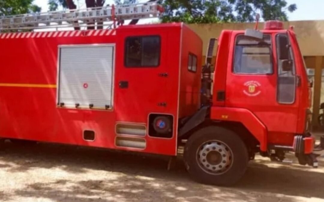 Mongo Équipée pour Lutter Contre les Incendies : Un Véhicule Sapeur-Pompier Remis par le Gouvernement