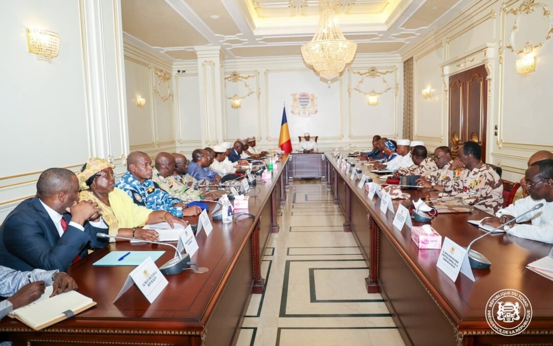 SÉCURITÉ NATIONALE | Le Maréchal Mahamat Idriss Déby Tape du Poing sur la Table : « Le désordre doit s’arrêter ! »
